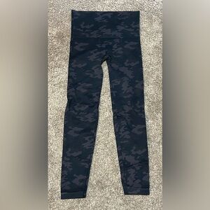 SPANX Women’s black Camo Leggings